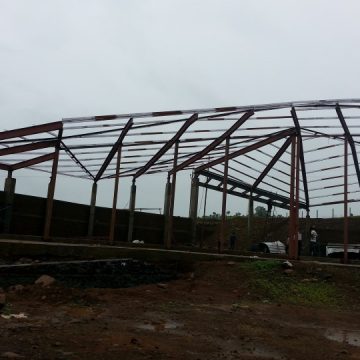 Complex steel roof structure