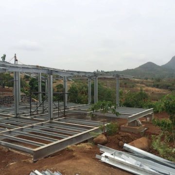 Dry steel fabricated cottage