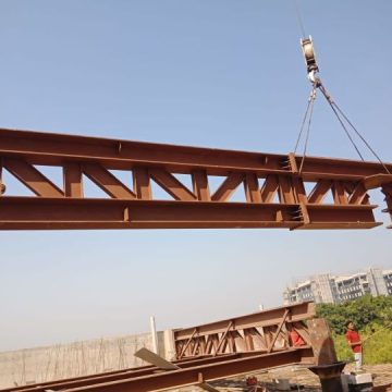 Heavy Steel Girder Erection on site