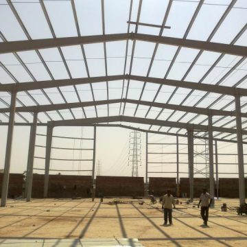 PEB warehouse with purlins